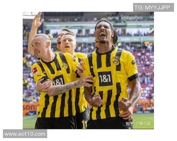 多特蒙德主场夺胜奥格斯堡,继续保持不败势头 多特蒙德主场夺胜奥格斯堡,继续保持不败势头