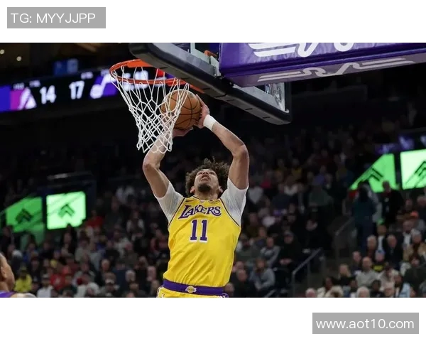 太阳力克湖人迎来季后赛关键胜利